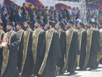 42 գնդերեցից միայն 4-ն են մնացել ԶՈւ-ում, մյուսները վերադարձել են Մայր Աթոռ