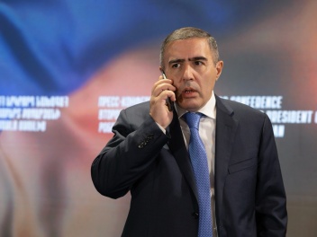 «Անորակ ասֆալտ անելու պատճառը թող իրենց շվեյցարական բանկերի հաշիվներում փնտրեն». Բագրատ Միկոյան