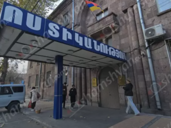 Երևանում եղբայրները վիճել են երիտասարդի ու նրա ընկերների հետ․ նրանք հիվանդանոցում են