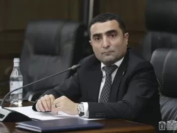 Ռոմանոս Պետրոսյանը 6 ամսում ՀԷՑ-ից ստացել է մոտ 26 միլիոն դրամի աշխատավարձ