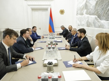 Փաշինյանն ընդունել է Խաղաղության առաքելությունների հարցերով ԱՄՆ հատուկ բանագնացի ավագ խորհրդական Արյե Լայթսթոունին