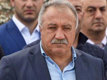 Հիմա էլ մարզպետի թեմայով է Միքայելյանին նվաստացնում. «Հրապարակ»