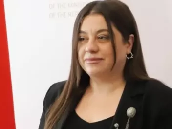 Ծովինար Թադեւոսյանը պատժում է անհնազանդներին․ «Հրապարակ»
