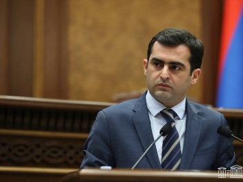 Ուրախ եմ տեղեկացնել, որ սկսում եմ ճանապարհի նոր փուլ․ Հակոբ Արշակյան
