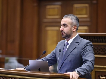 Նիկոլն ու Ալիևը «բանակցում» են ընդդեմ Հայաստանի․ պատգամավոր